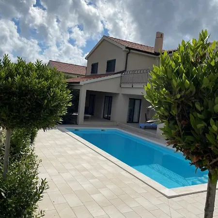 Villa New Rab Luxury Limeta *